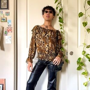 Vintage Y2K Leopard Off-The-Shoulder Ruffled Top